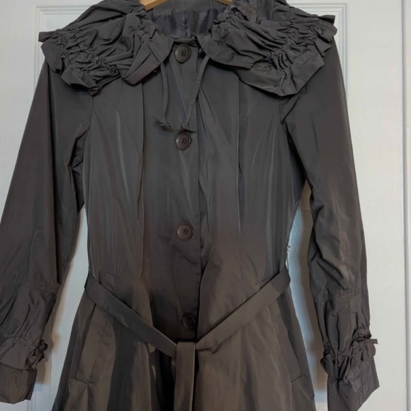 Linea Domani Stylish Trench Coat - Picture 3 of 10